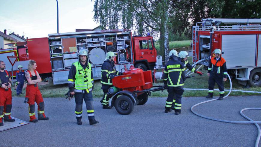 Großübung: Auslaufendes Gefahrgut führt zu Alarm des ABC-Zuges