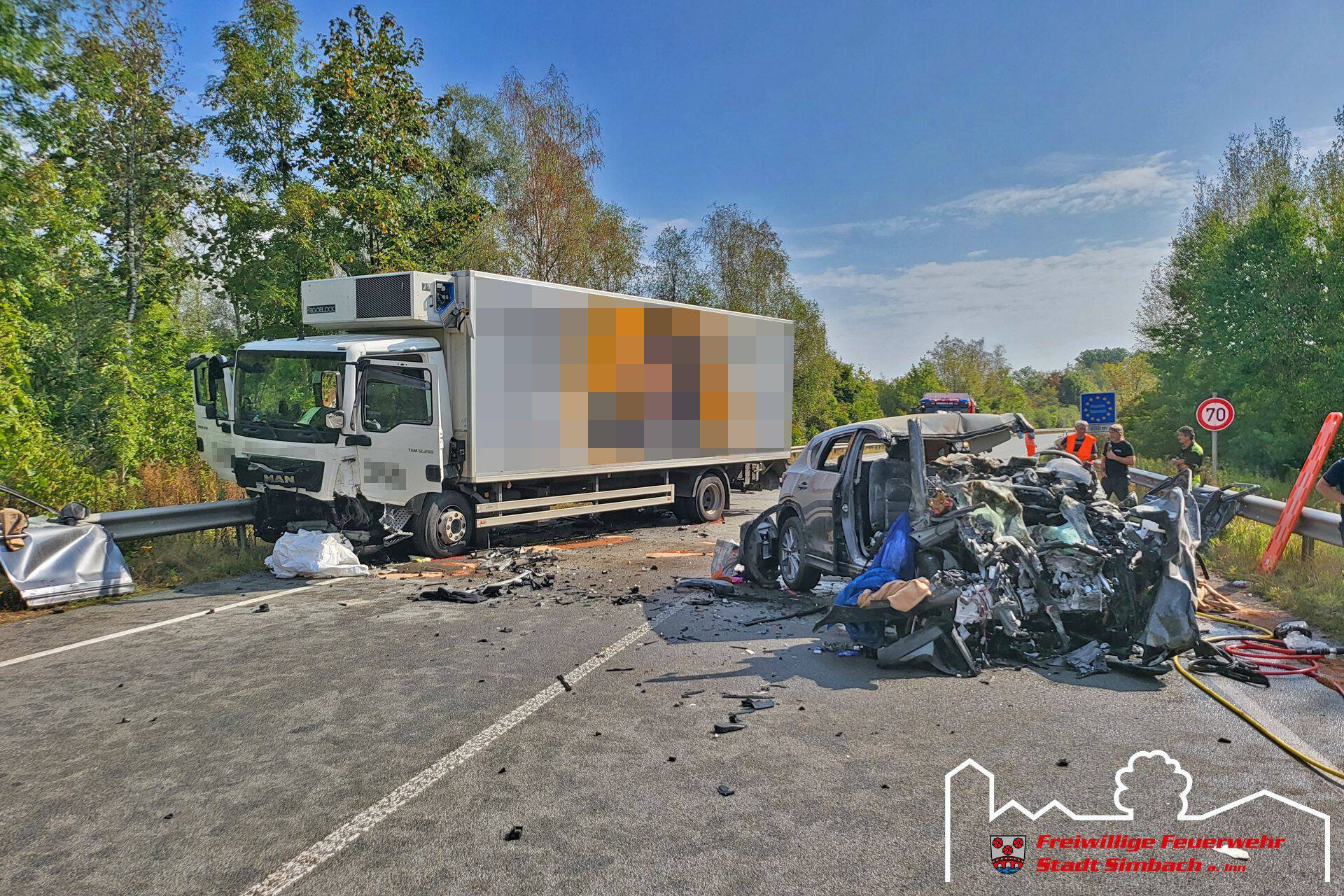 Verkehrsunfall mit eingeklemmten Personen 26.08.2022 (10)
