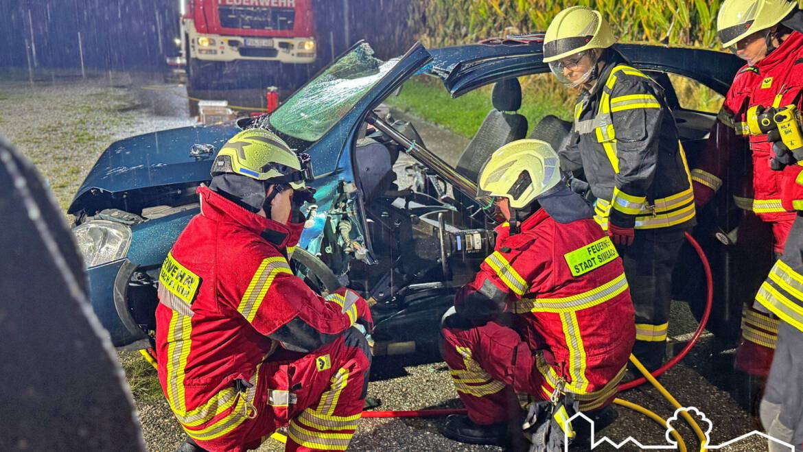 Szenarien zur Personenrettung nach Verkehrsunfall geübt