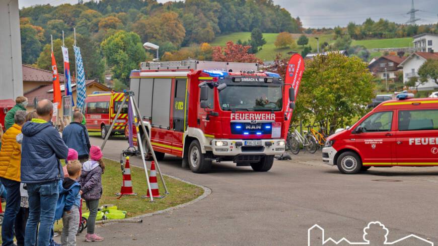 Hunderte Interessierte besuchen das Feuerwehrhaus