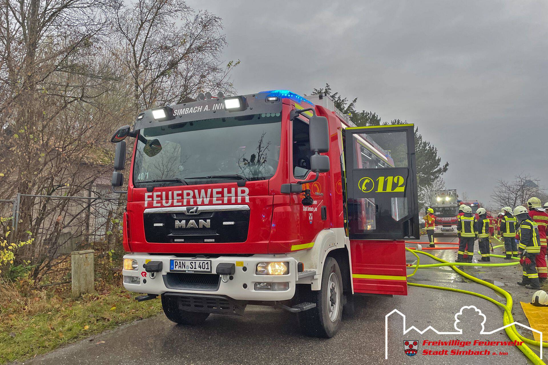 2025.11.17 Zimmerbrand – Person in Gefahr (1)