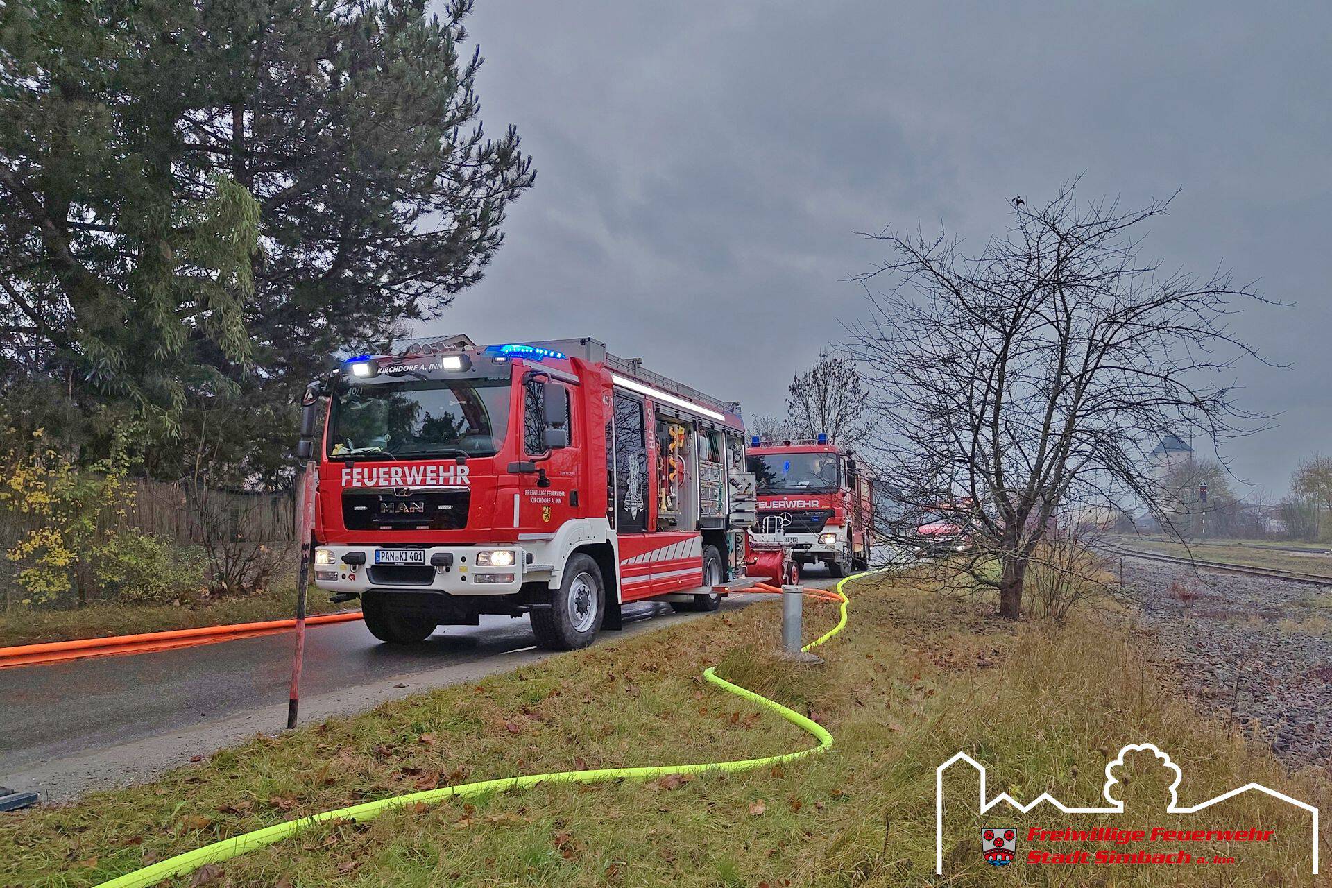 2025.11.17 Zimmerbrand – Person in Gefahr (4)