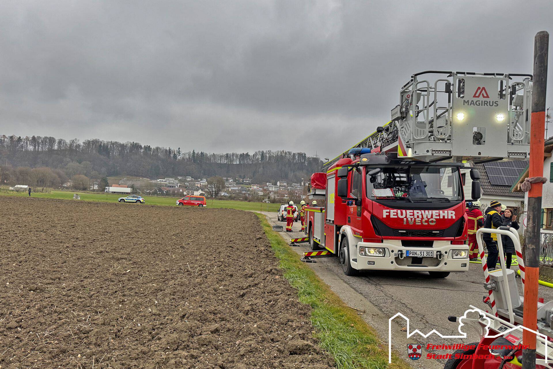 2025.12.05 Dachstuhlbrand – Person in Gefahr (1)