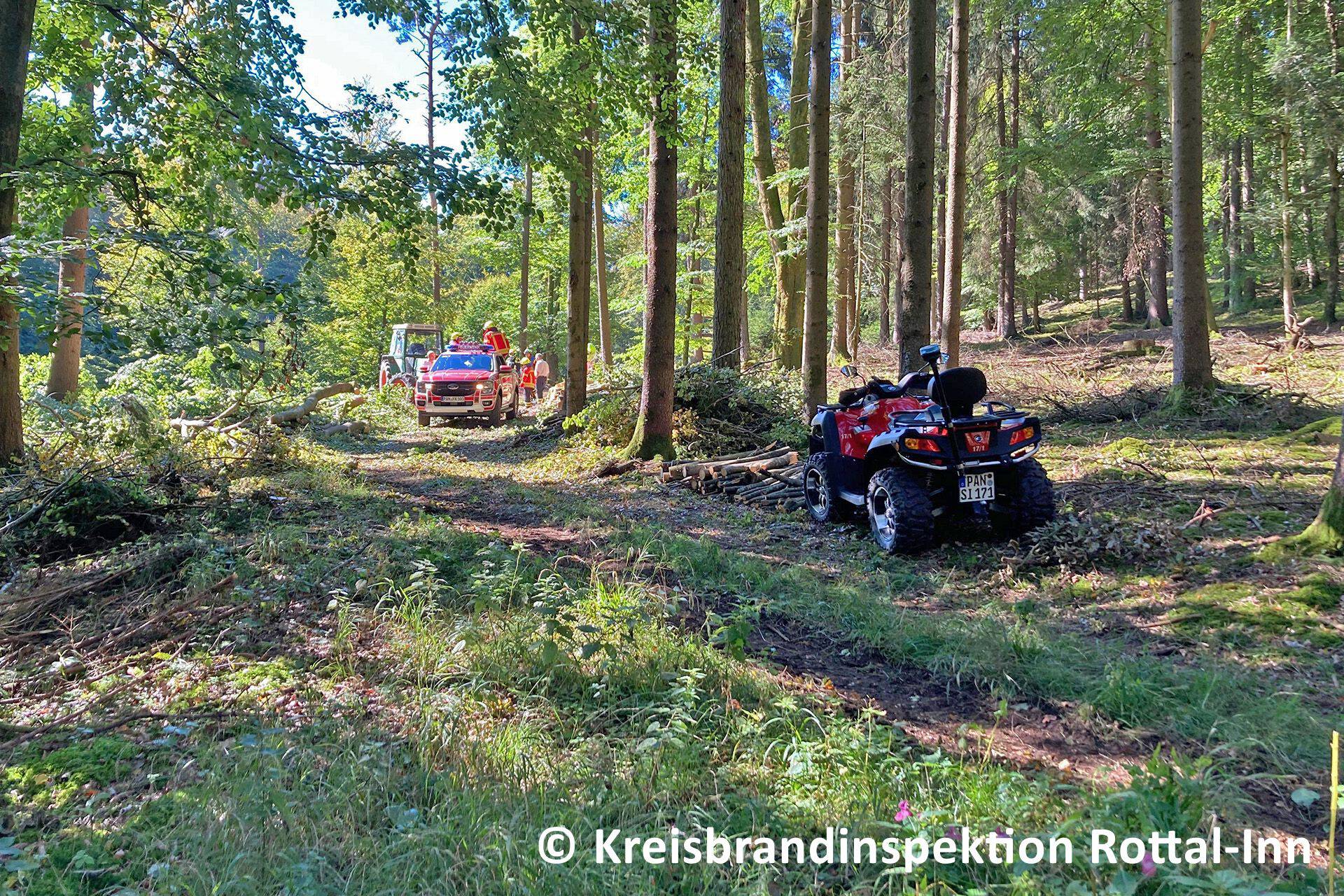 2026.09.26 Waldunfall mit eingeklemmter Person (3)
